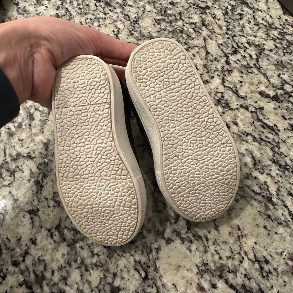 Michael Kors baby/toddler walking size us 5 shoe, uk 4.5, eur 21, cm 11 Brown - Picture 7 of 10